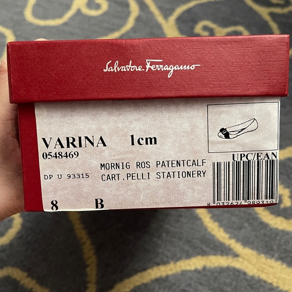 Salvatore Ferragamo Varina flat shoes Like New - Picture 9 of 10